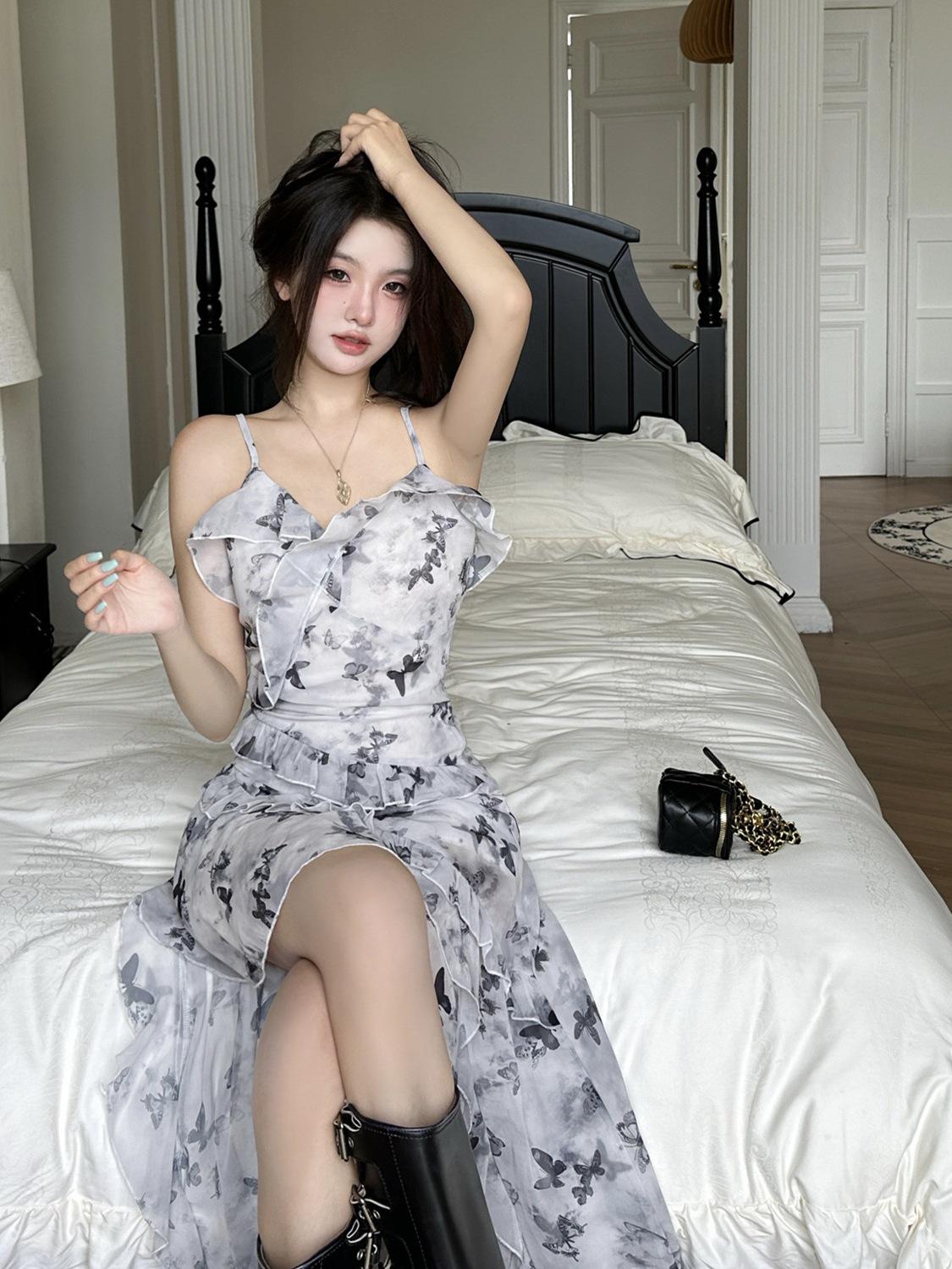 

Butterfly Print Spaghetti Strap Ruffle Maxi Dress Small