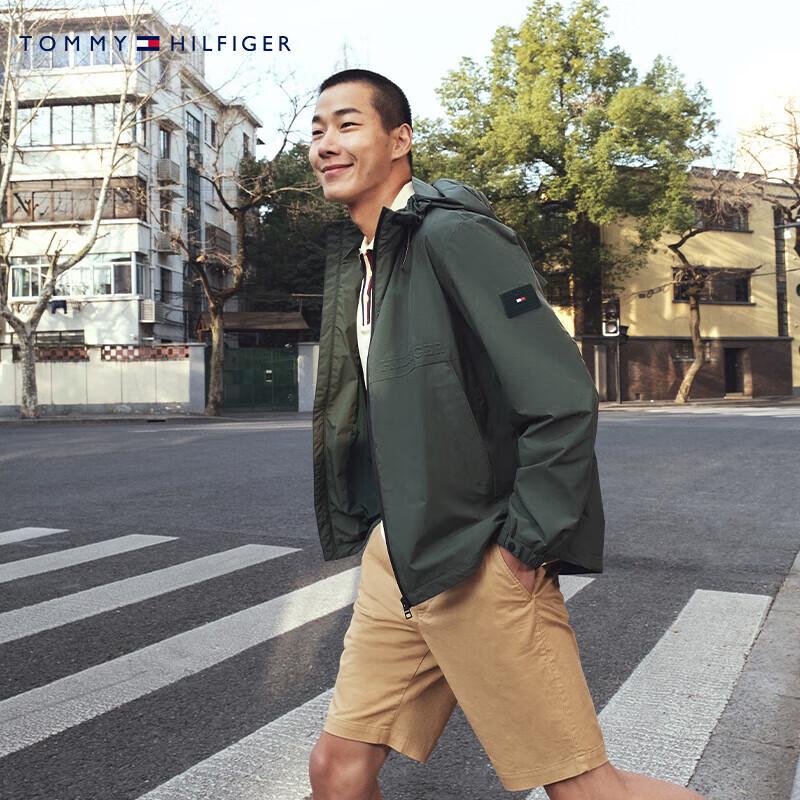 Tommy Hilfiger Men's Packable Windproof Waterproof Hooded Softshell Jacket