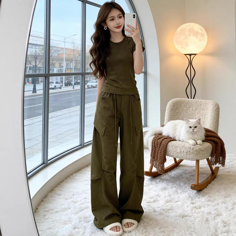2026 Women's Slimming Bodycon Two-Piece Set: Short Sleeve T-shirt & Cargo Wide Leg Pants.