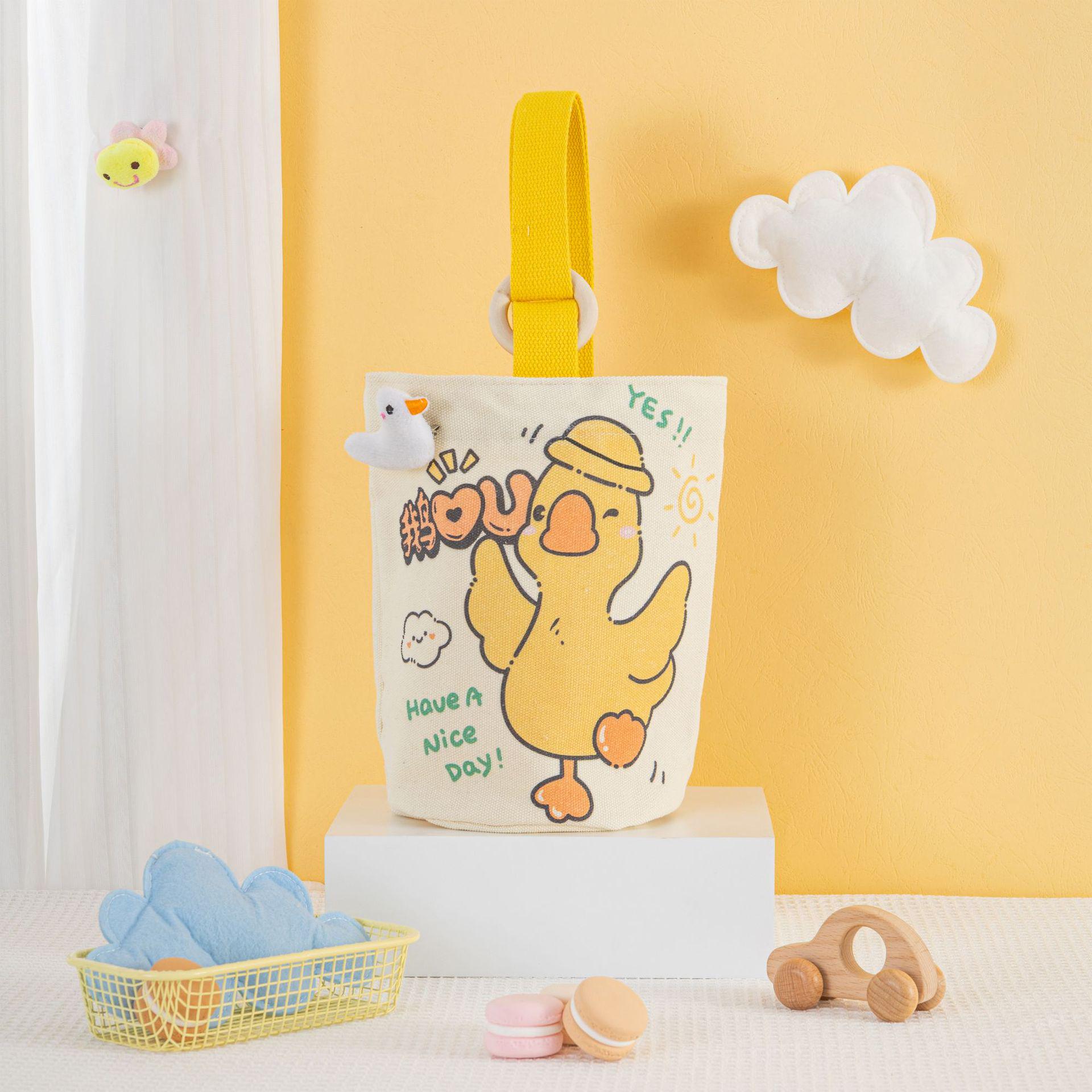 Сумка-ведро из холщовой ткани с деревянным кольцом портативный дизайн с мультяшным рисунком для мам и коллекционеров сувениров 900₽