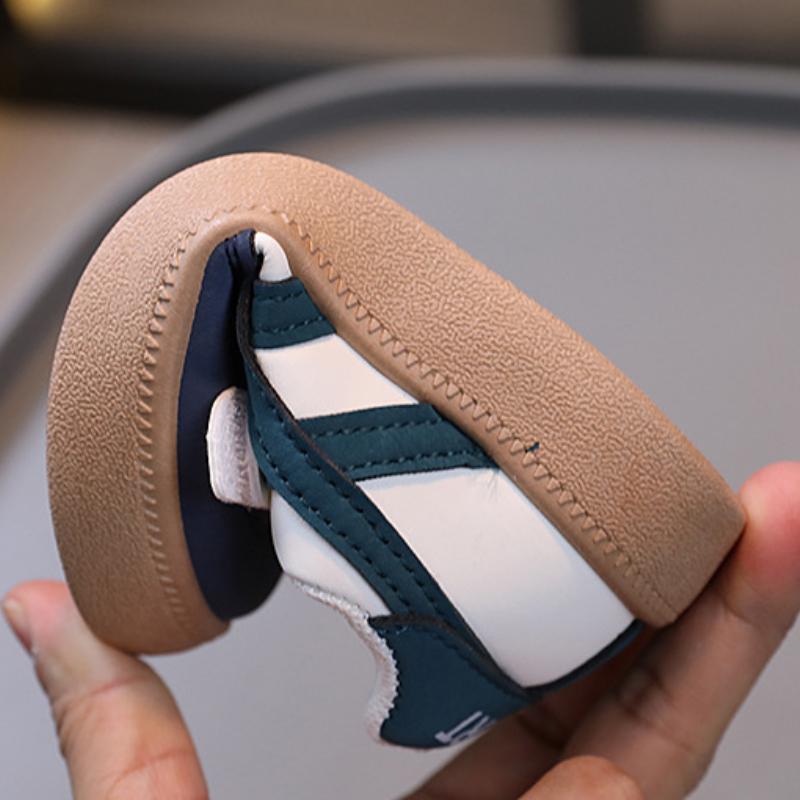 New Spring and Autumn Solid Soft Bottom College Style Sports Casual Sneakers for Boys and Girls