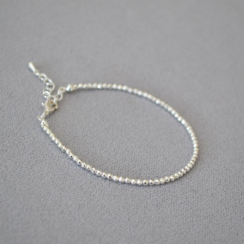 Exquisite Minimalist Cool-Tone Silver Faceted Bead Necklace