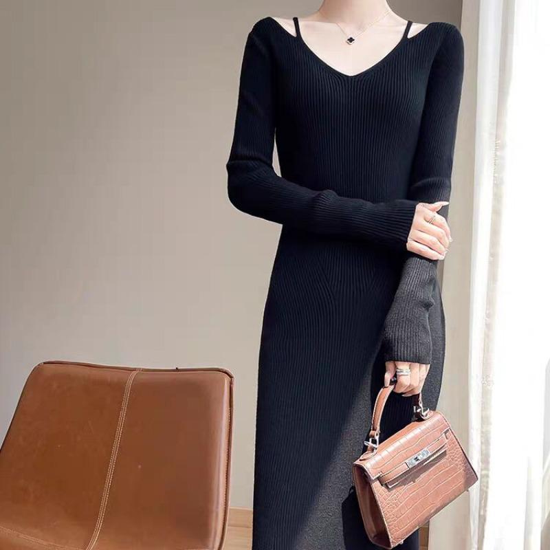 2025 Autumn/Winter Elegant Slim-Fit V-Neck Wool Knit Dress