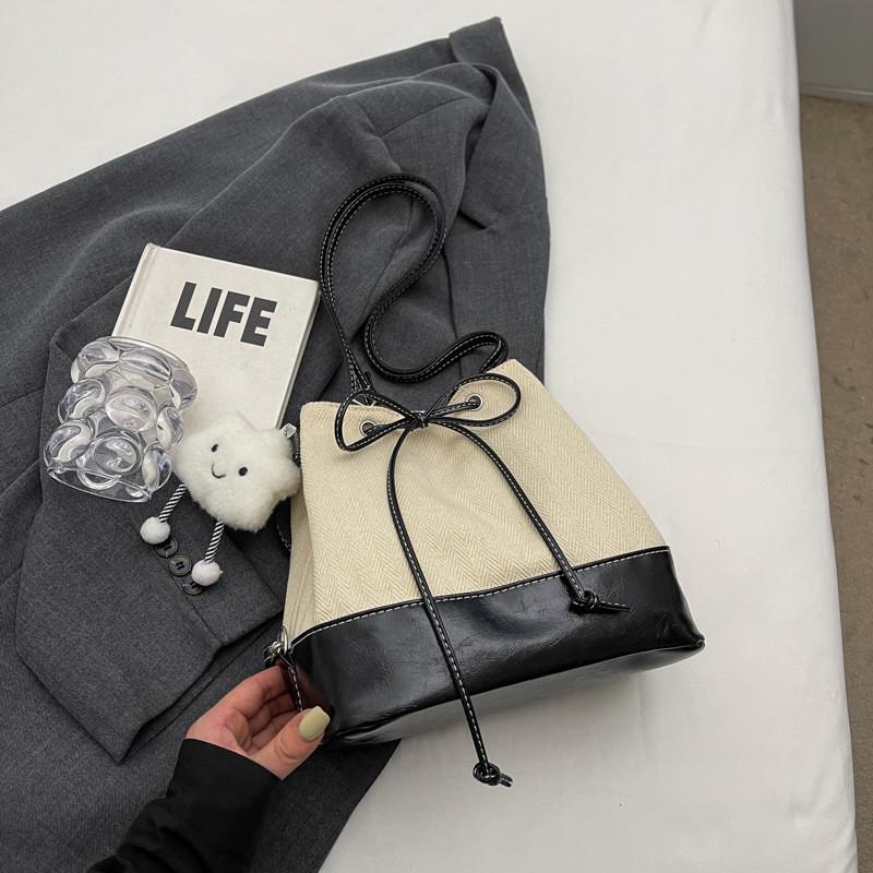 

Trendy Casual Chic Bucket Bag In Stylish Light Beige For Everyday Fashion Lovers StyleB