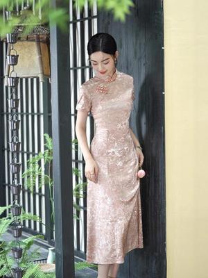 Mom's Young Style Slim Fit Retro Cheongsam: Elegant Temperament Chinese Women's Clothing