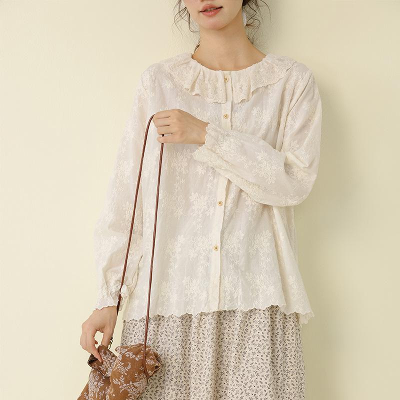 

Mori-Inspired Cotton Shirt with Lace Peter Pan Collar, Embroidery Detail, and Long Sleeves One Size абрикосовий