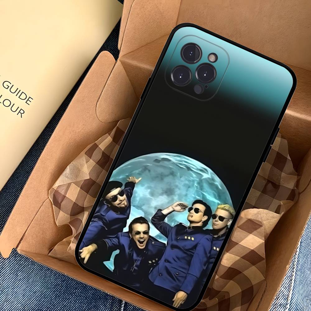 1pc Famous U-U2 Rock Band Phone Case For Iphone 17 Air 16 15 14 13 12 11 Pro Max 16 15 14 Plus TPU Soft Case