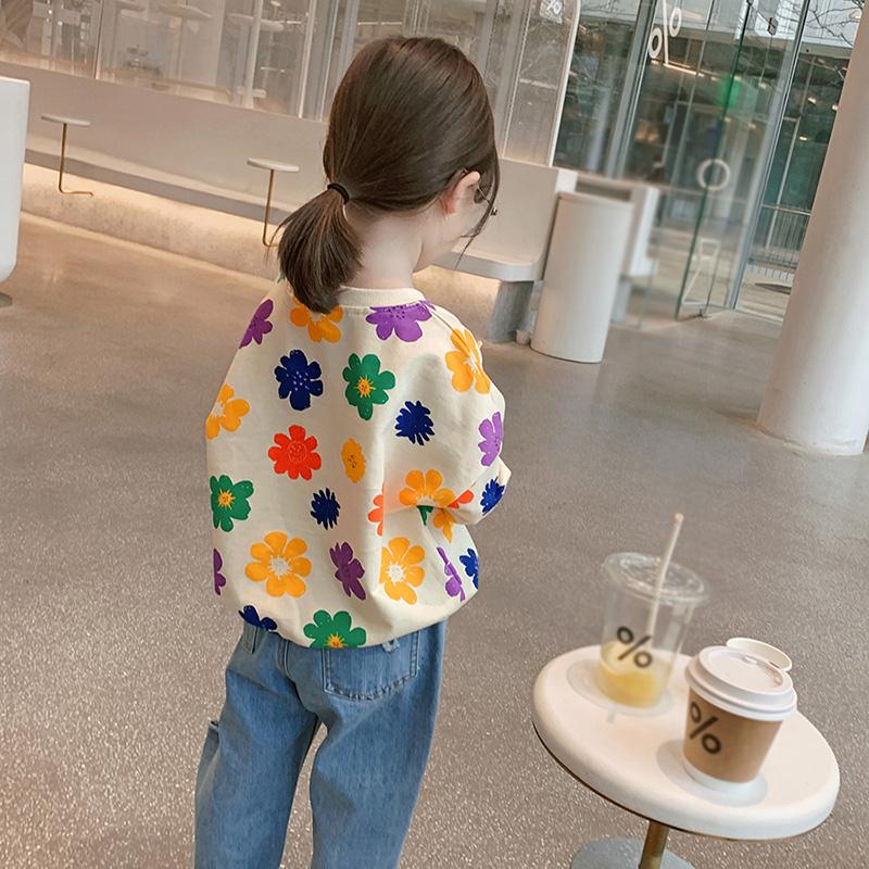 Blusa infantil de manga comprida com decote redondo e gola redonda para meninas