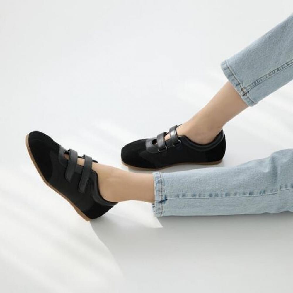 Jisyu Sweety Square Toe Sneakers 1.5cm