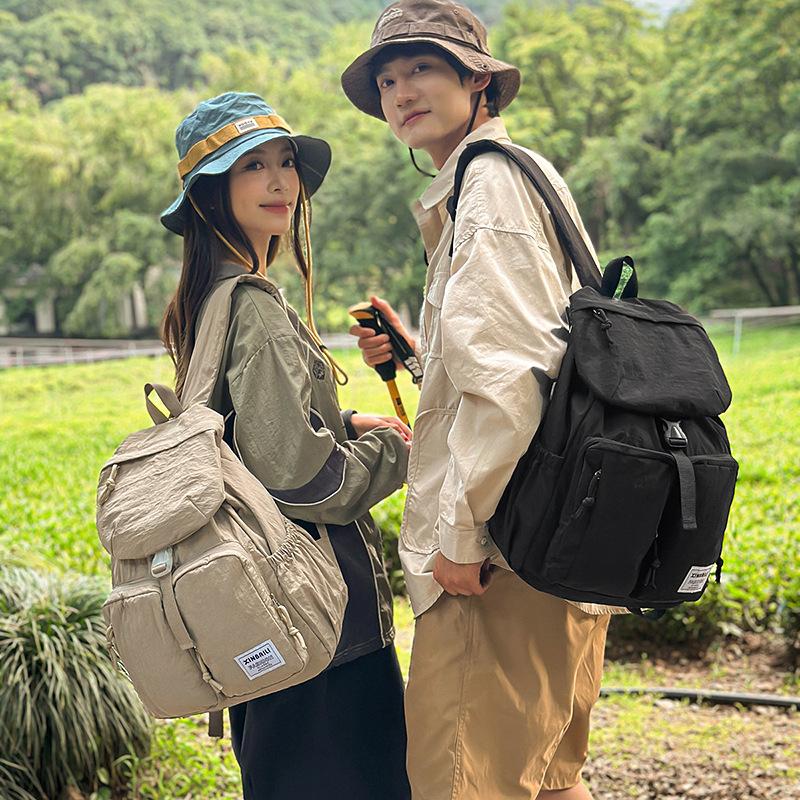 Schoolbag: Outdoor leisure sports backpack, large capacity, cycling, camping, hiking backpack, couple's style, versatile travel backpack for outings