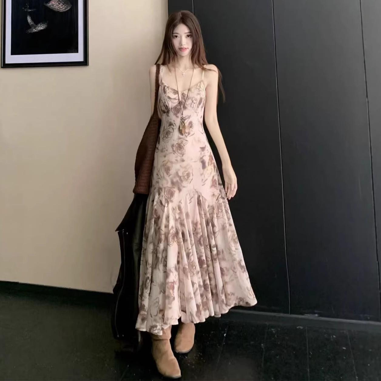 Women s French Luxury Gradient Sleeveless Dress – Waist-Cinched, Strappy, Long for Spring-Summer 2026 Medium