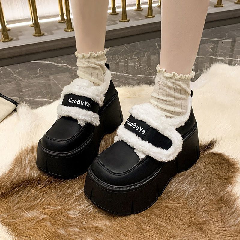 Thick-soled student velvet inner height-increasing women's shoes 2025 winter new sports and leisure shoes versatile high-heeled warm cotton shoes