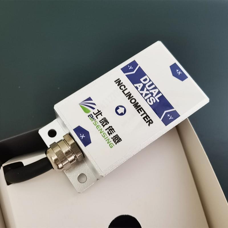 BWL328 Tilt Angle Sensor Dual Axis Inclinometer with Accuracy 0.1 Degree 4-20mA,0-20mA,0-24mA (Optional) 90*40*26 (mm) 4-20mA BWL328