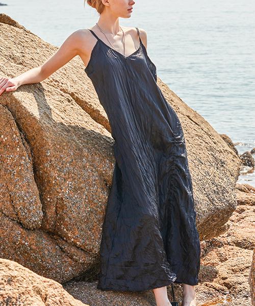KOLEAT Layered Cooling Chiffon Marmont Shirred Strap Long Dress [Black]