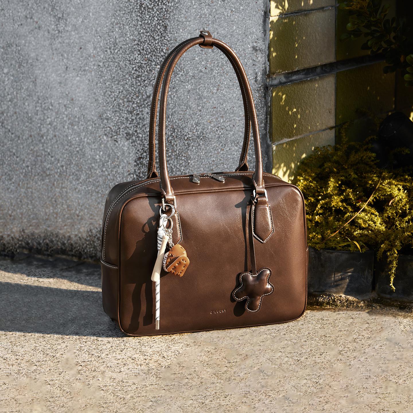 

2025 New Genuine Leather Bowling Bag for Women, Vegetable-Tanned Cowhide Handbag, Vintage Single-Shoulder Crossbody Bag Wide31CM*Thick10.5CM*High