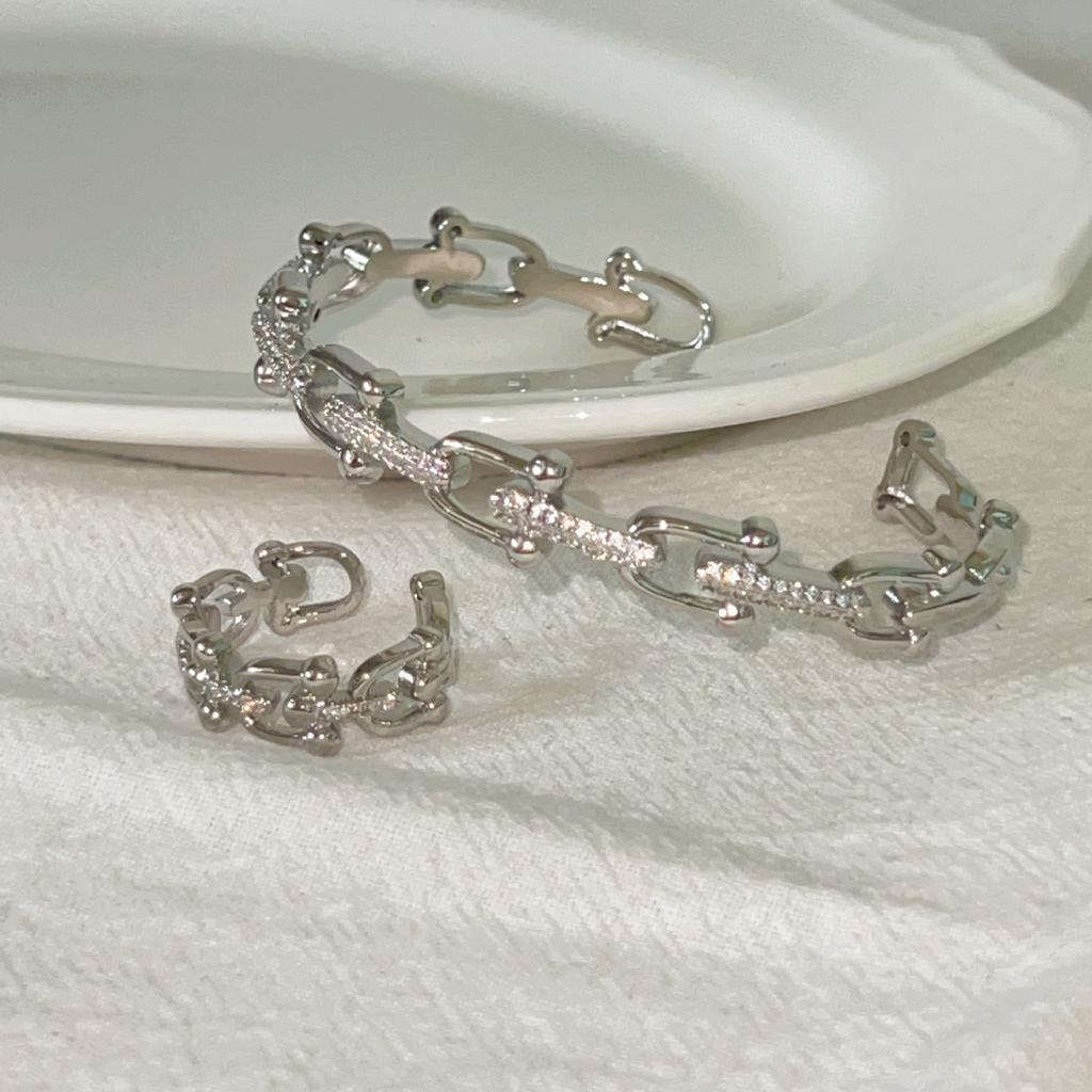 2PCS Advanced Clover Hollow Micro Inlaid Ring Bracelet Set Jewelry