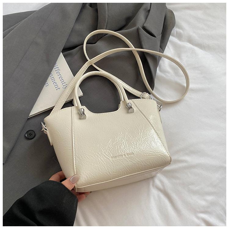 Today's Popular Portable Bucket Bag Women's New Fashion High-end Shoulder Bag Commuter Messenger Bag