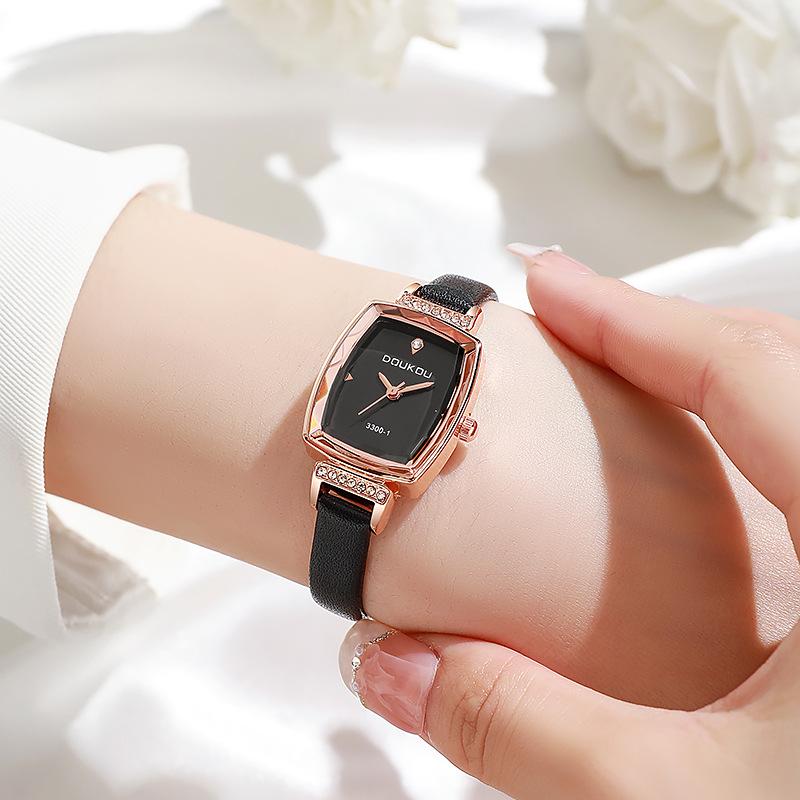 Women PU Leather Watch Ladies Quartz Wristwatches Female Gift Clock