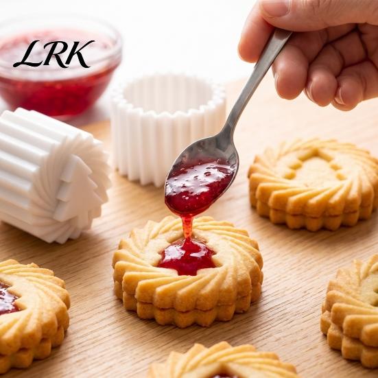 Holiday Baking Tool Double-Sided Mooncake Press Mold, 2-in-1 Plastic Pastry Stamp, Christmas Gadgets for Pastries Tree Design Decorative Homemade