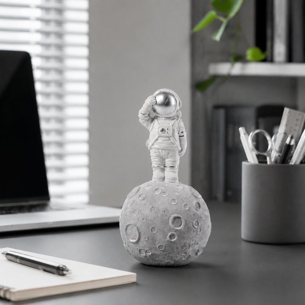 Astronaut Figurine Ornamental Statue Cool