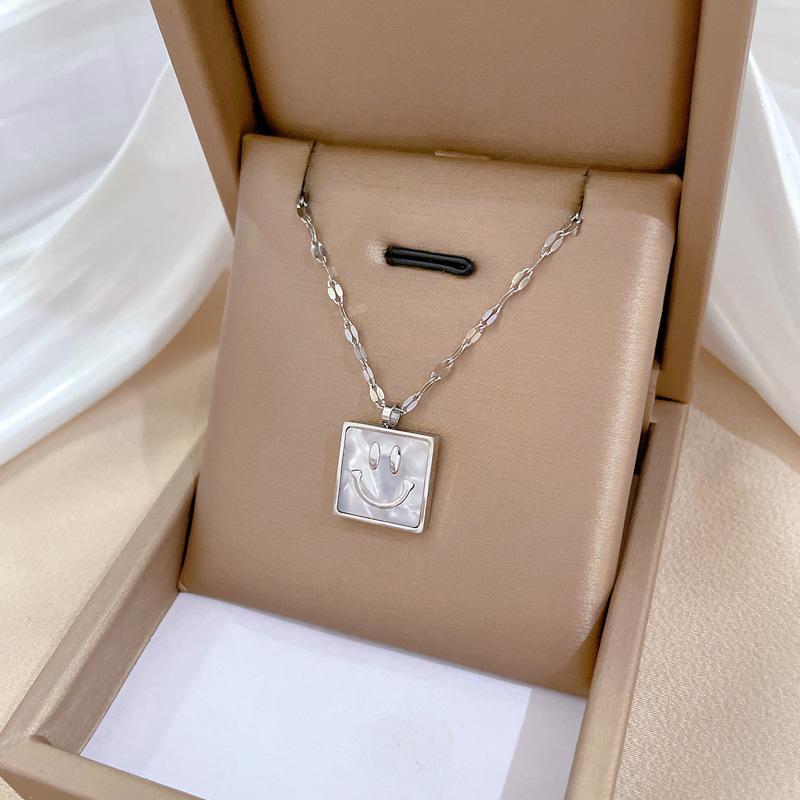 Κολιέ Punk Hip-Hop Στυλ που Διατηρεί το Χρώμα Τemperament Απλό Τύπου Μπροστινή Αγκράφα Αλυσίδα Κλείστρο Κλείστρο