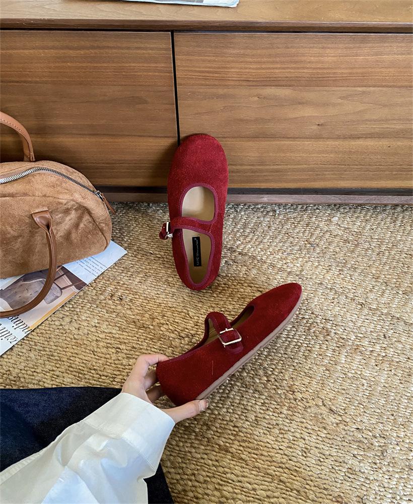 The first layer of cowhide small single shoes for women's autumn new one-word buckle with shallow mouth round head flat bottom versatile