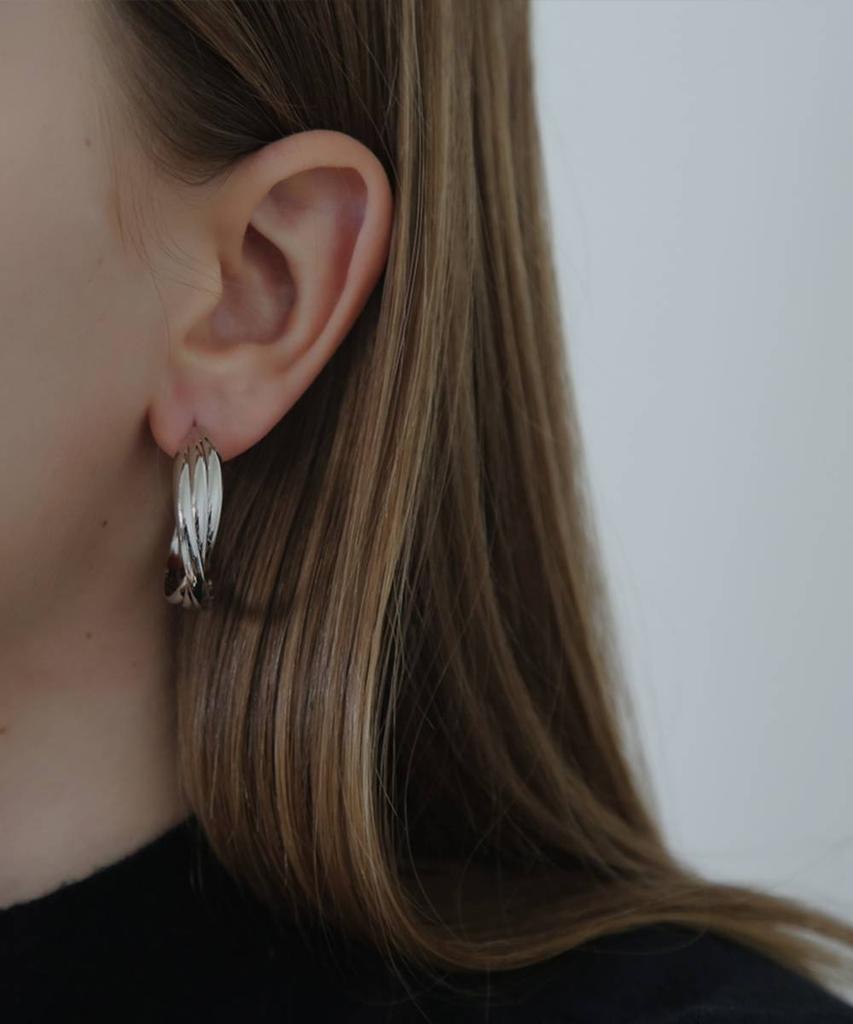 Dieuamour Ocean Curve One-Touch Earrings