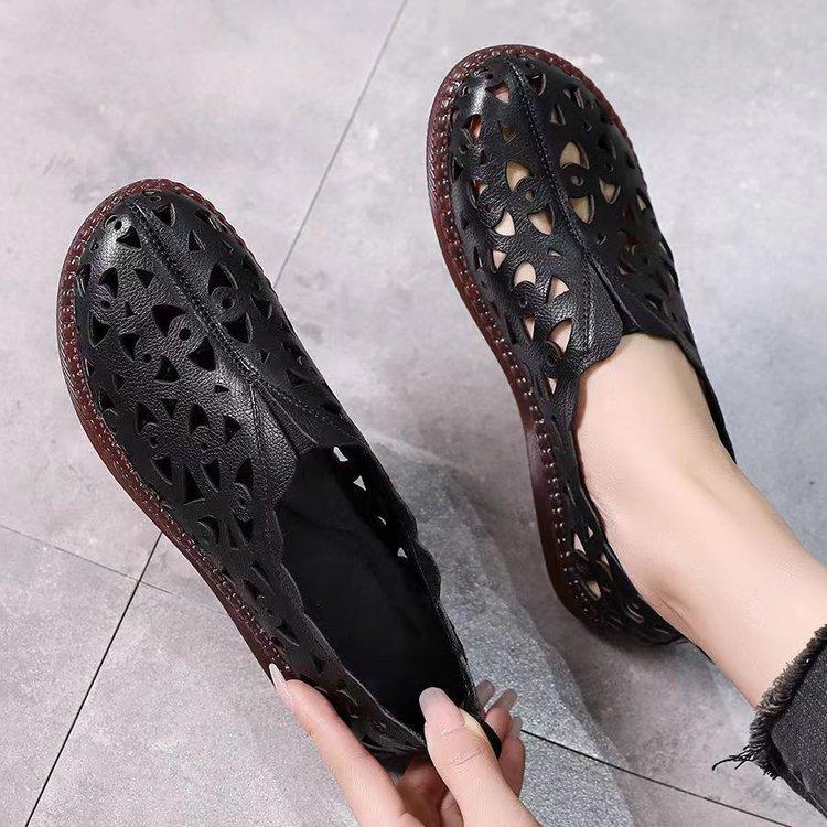Summer New Simple and Fashionable Hollow Sandals Women's Flat Bottom Large Size Casual Shoes Hole Model