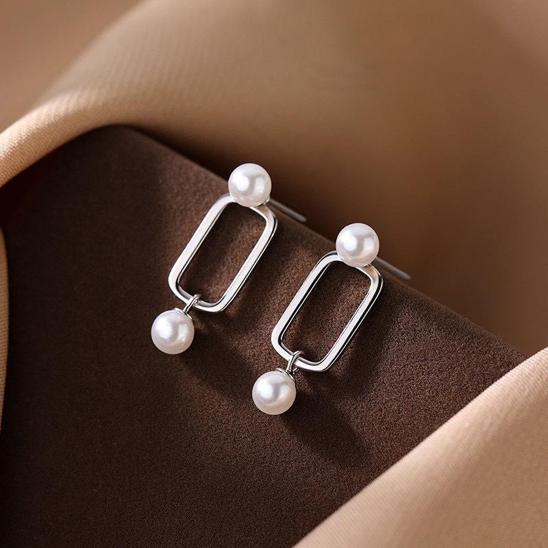 

Новые панк серьги-капли с цирконом и имитацией жемчуга, корейские серьги-подвески в форме булавки для женщин, классические очаровательные ювелирные изделия в подарок серебряный