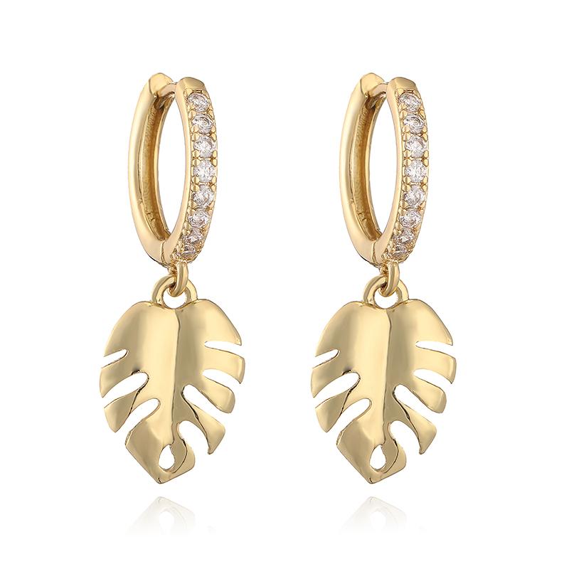 HECHENG,Fruit Party Sweet Cute Strawberry Cherry Shape Pendant Brass Earrings Women's Fashion Jewellery 1 Pair