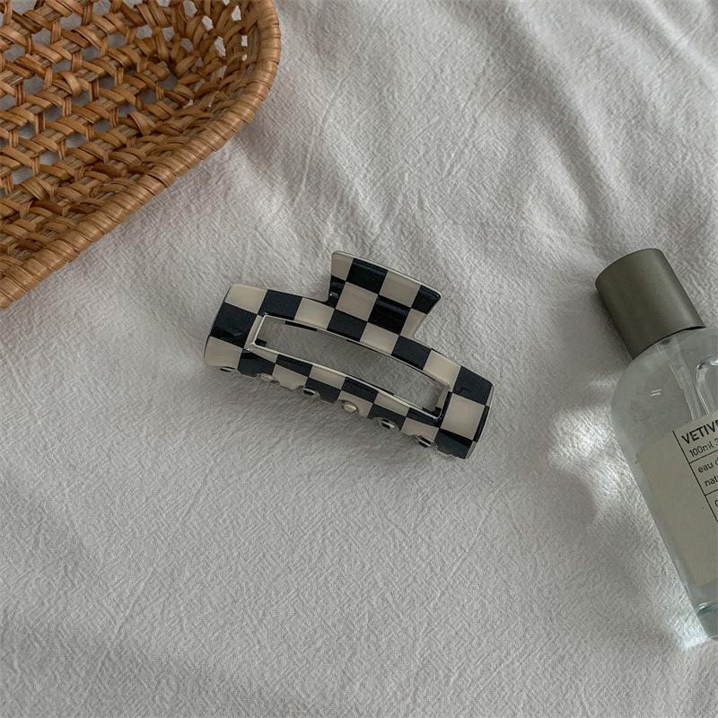 Korean Imitation Acetate High-End Shark Hair Clip - Elegant Hair Accessory for Stylish Looks