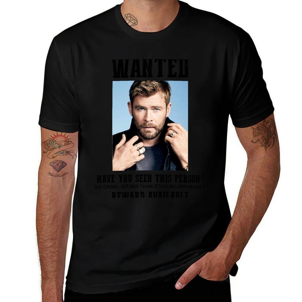 Wanted: Chris Hemsworth T-Shirt Festive Simple T-Shirt