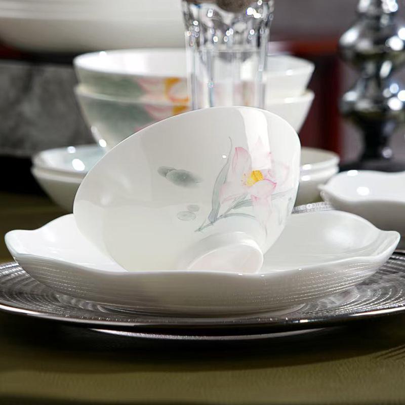Underglaze Color Bone China Rice Bowls and Plates Set