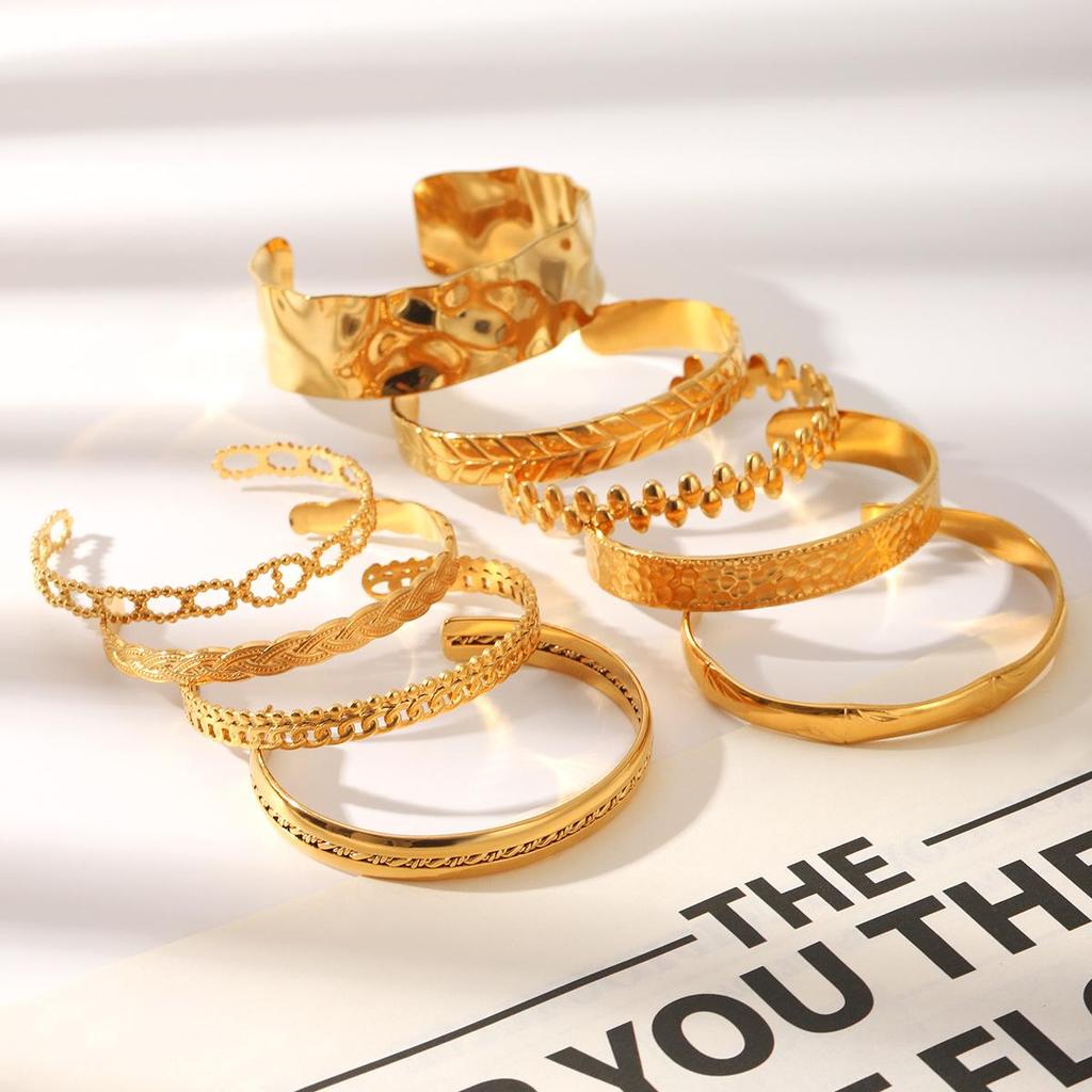 18K Gold-Plated Stainless Steel Bangle: Stylish, Non-Fading Women's Jewelry