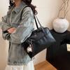 Fashion PU Leather Shoulder Bag Large Capacity with Pendant Crossbody Bags Tote Bag Women