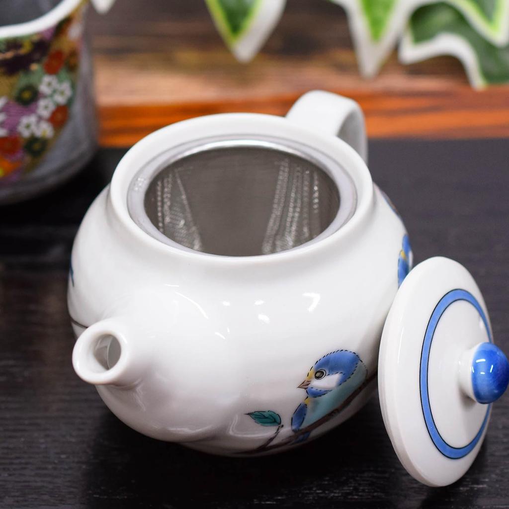 Waza no Kura Stylish Kutani Ware Teapot with Sparrow Design and Tea Strainer - High-Quality Ceramic Japanese Tableware - Made in Japan