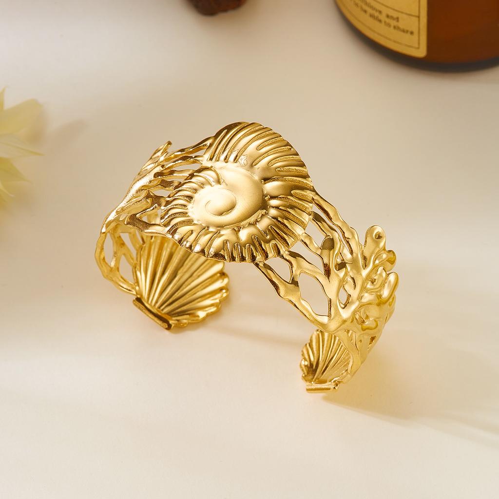 Stainless Steel Vintage Exaggerated Wide Cuff Bangle for Women Gold Color Starfish Shell Geometric Bracelet Beach Party Jewelry