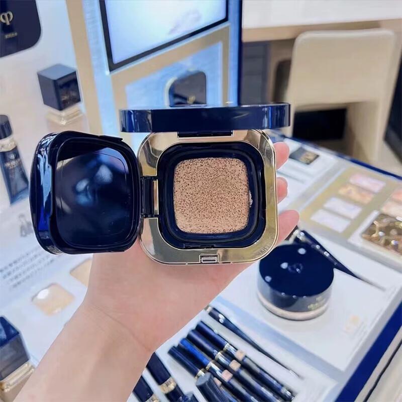 CPB Radiant Cushion Compact