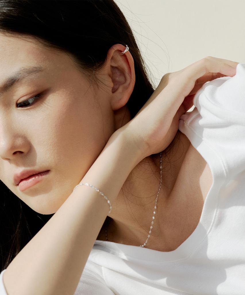 Silvertag Sie-26Ss5 925 Silver Holly Ear Cuff