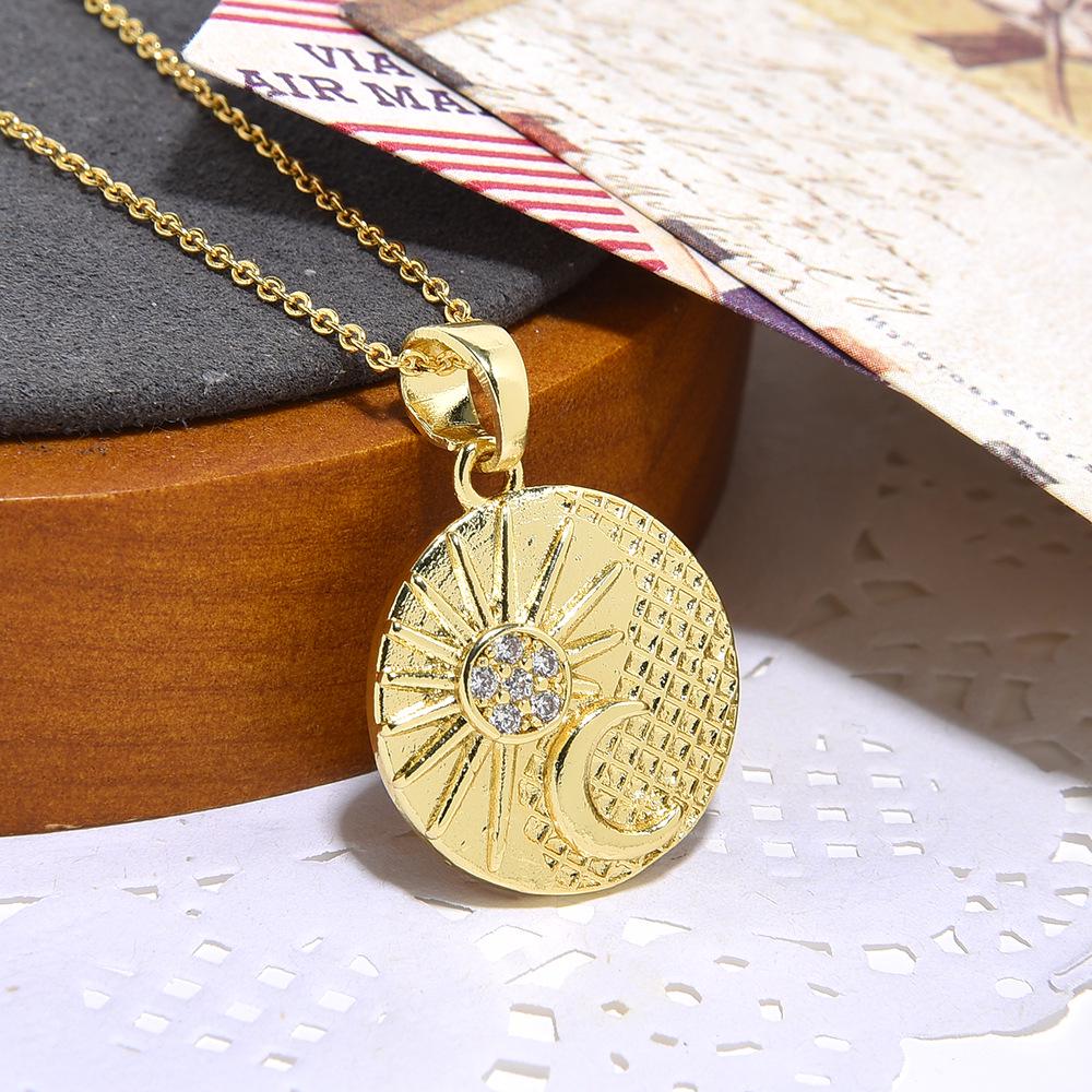 Colar Pingente Coração Zircônia Cobre Retrô Estrela Lua para Homens e Mulheres