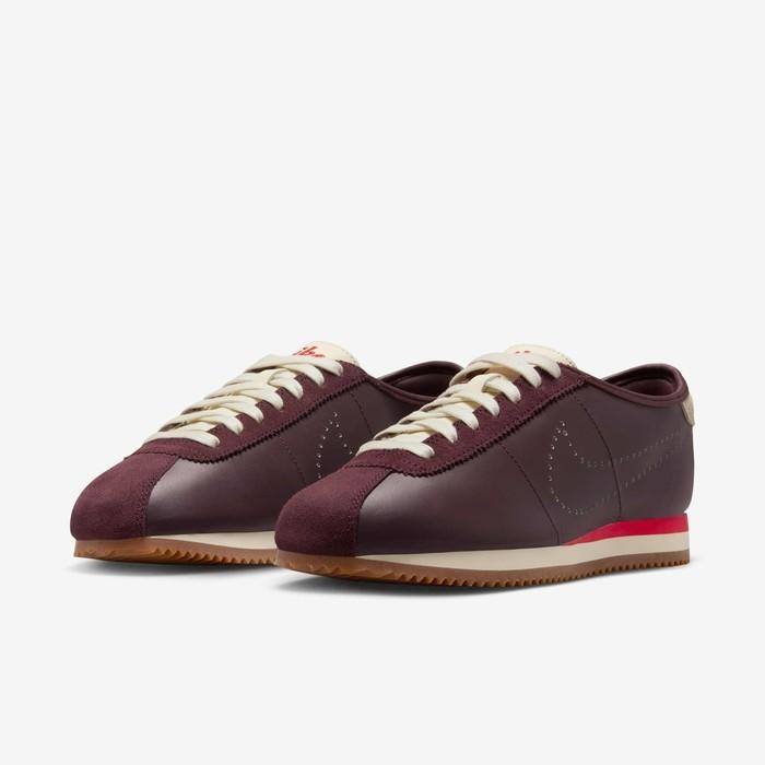 HQ1841-601 Женские Nike Cortez Кожаные Бордово-Красные С перфорированным Swoosh (Женский) 5W
