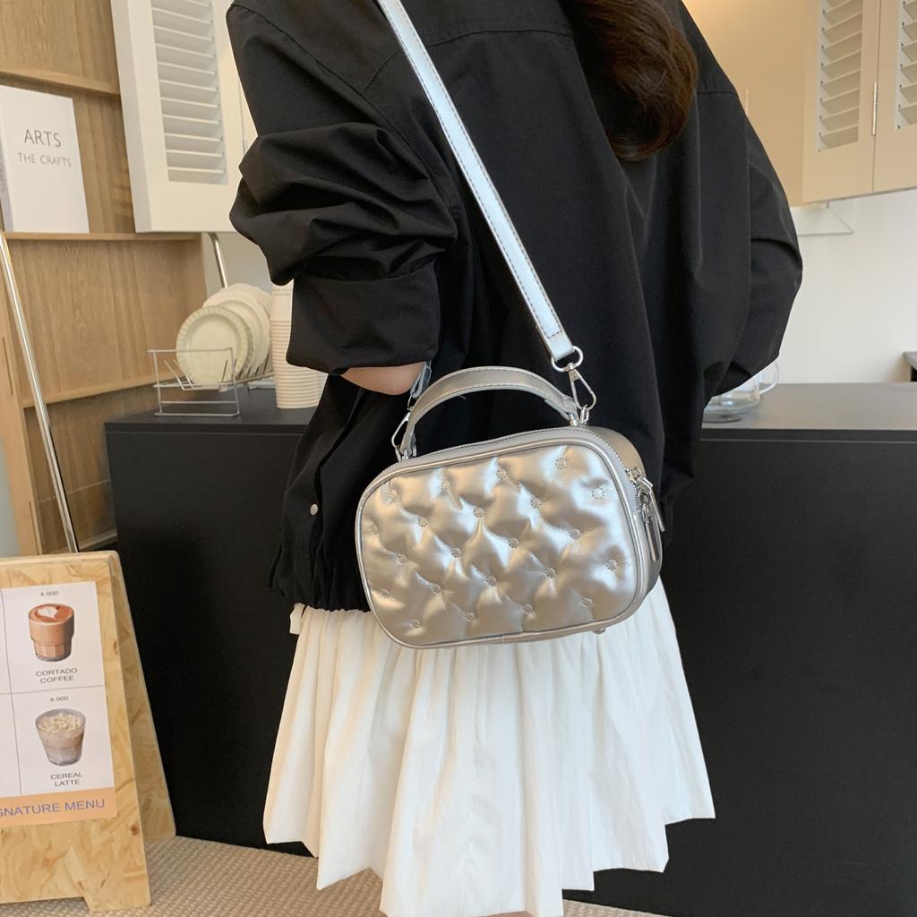 Silver Handbag Fashion Puff Bag For Women Quality Pu Leather Crossbody Mini Bag Brand bolsa feminina Small Square Bag Black