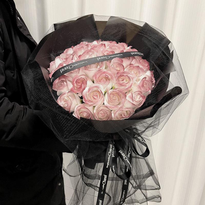 Buket lodoworóżana róża konserwowana kwiat mydlany - prezent walentynkowy dla partnera