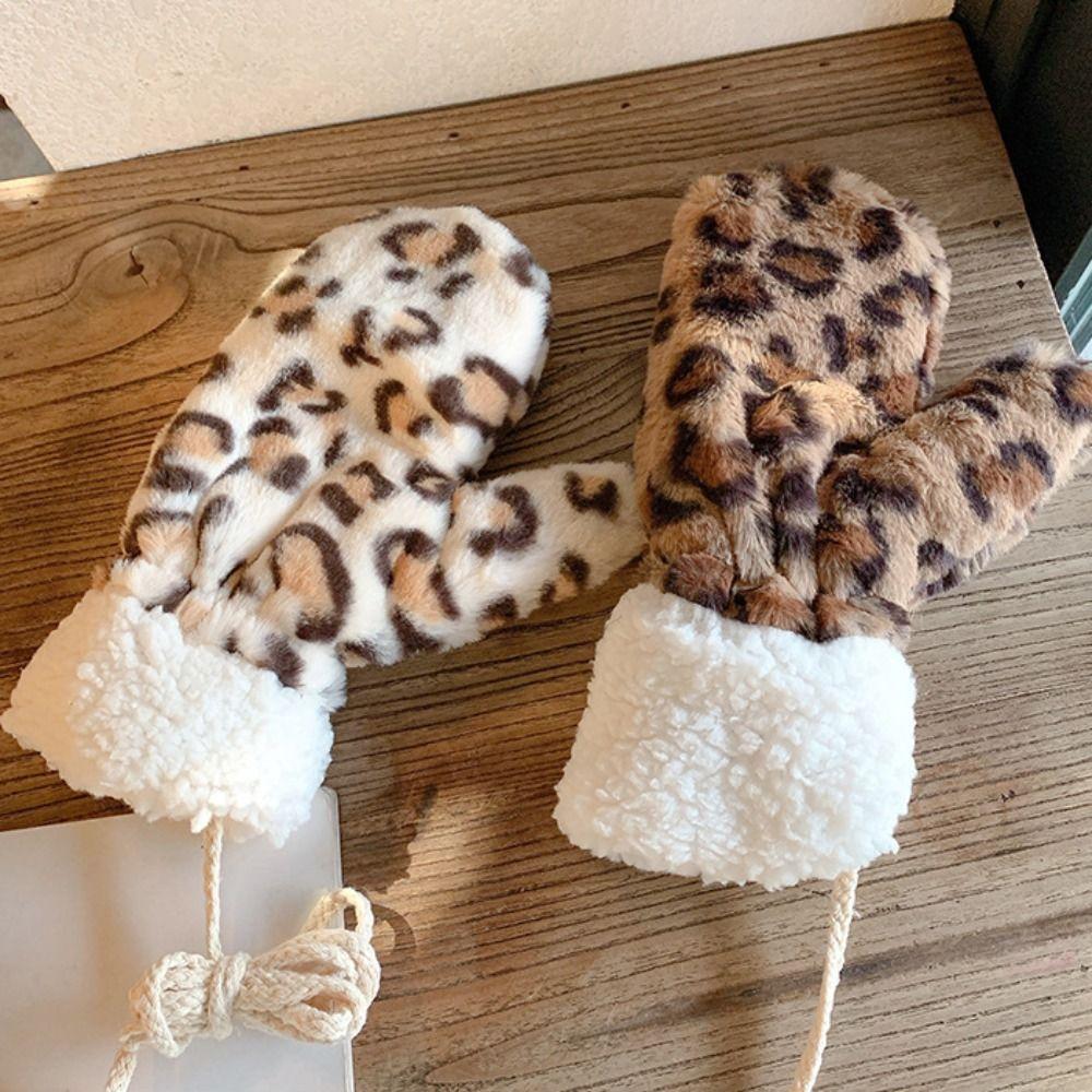 Halter Design Plush Gloves Cow Printed Christmas Mittens Autumn Gloves  Outdoor Activities