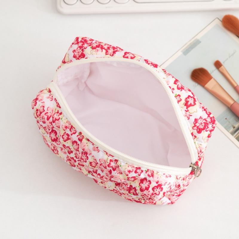 Quilted Large Capacity Floral Makeup Bag for Women Girl Lady Travel Cosmetic Organizer Case Toiletry Storage Pouch for Women