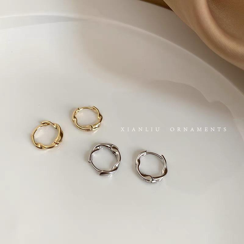 

Geometric Twisted Mobius Sleep-Friendly Earrings for Women