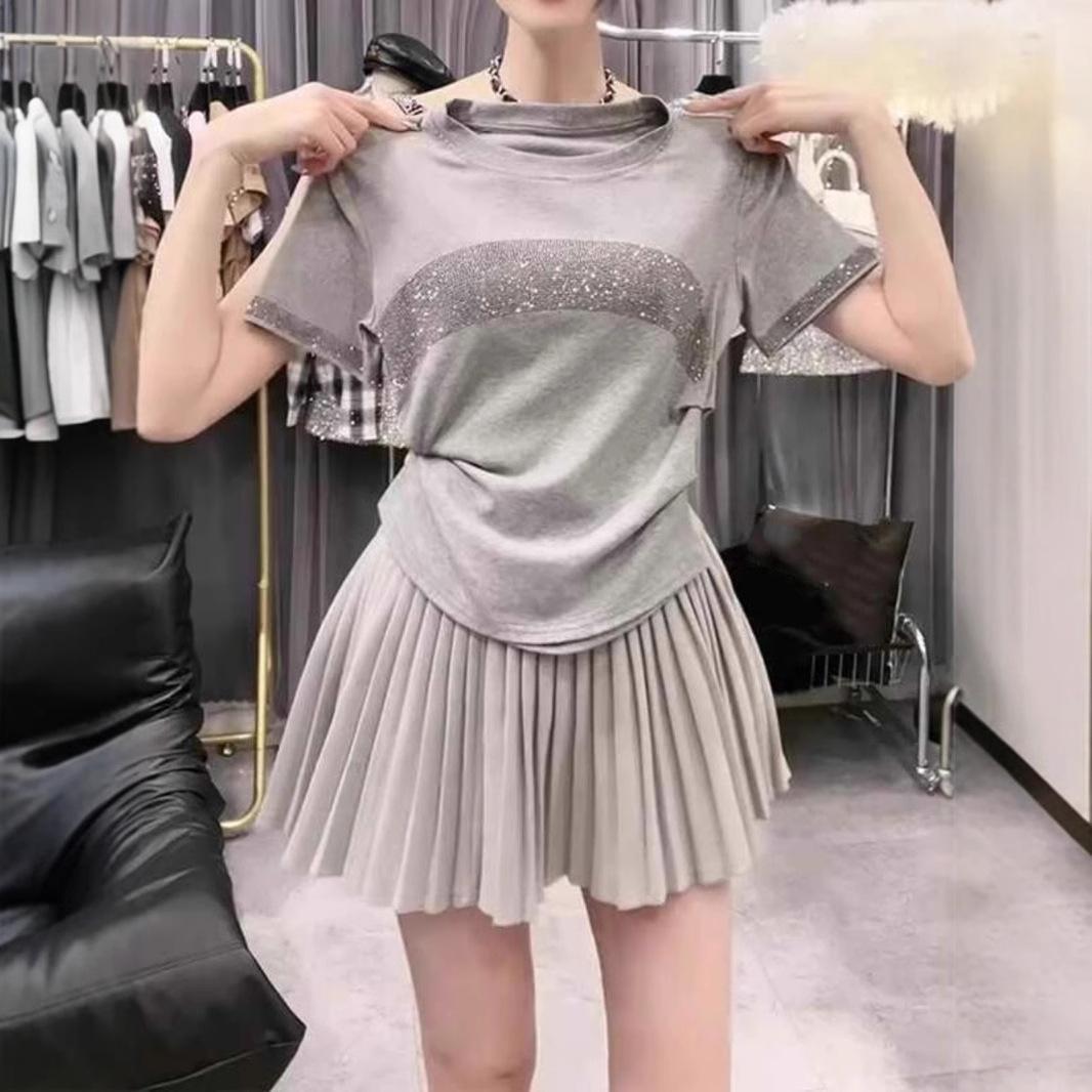 

Футболка Diamond In Gray с короткими рукавами для женщин. Летний модный и стильный топ из чистого хлопка. S