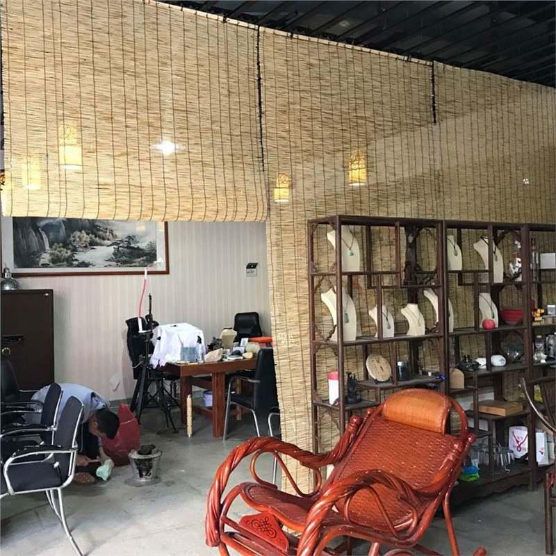 Outdoor Reed Bamboo Roller Blind - Breathable Sunshade for Balcony or Courtyard