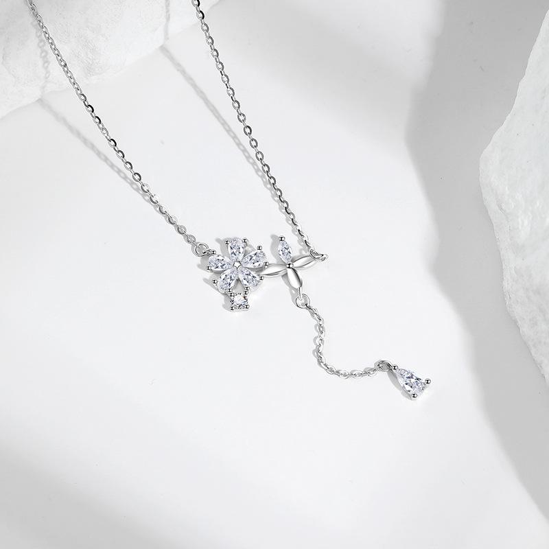 Light Luxury Flash Diamond Cherry Blossom Necklace Female Ins Sweet Flower Neck Chain Fringed Water Drop Collarbone Chain
