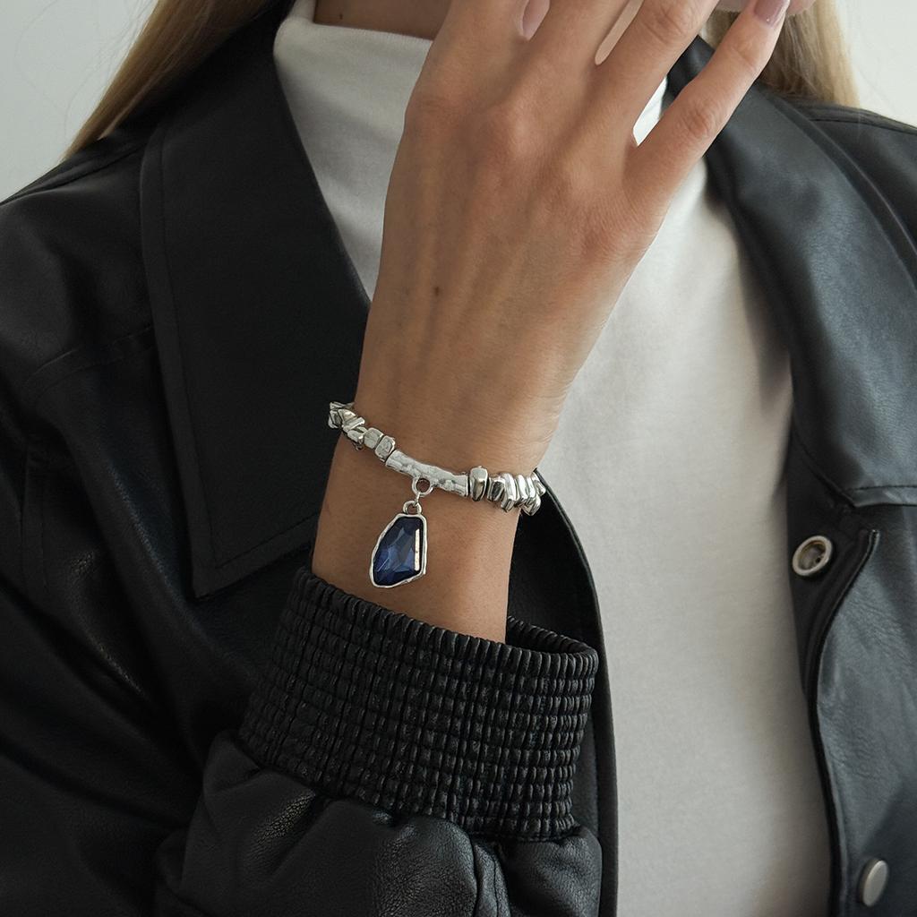 Silver Tone Beaded Bracelet with Geometric Stone Pendant Adjustable Chain Link Jewelry for Everyday Wear and Special Occasions